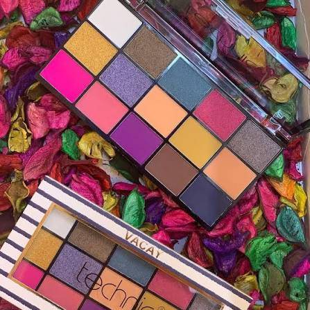 Technic Pressed Pigment Eyeshadow Palette  Vacay product image